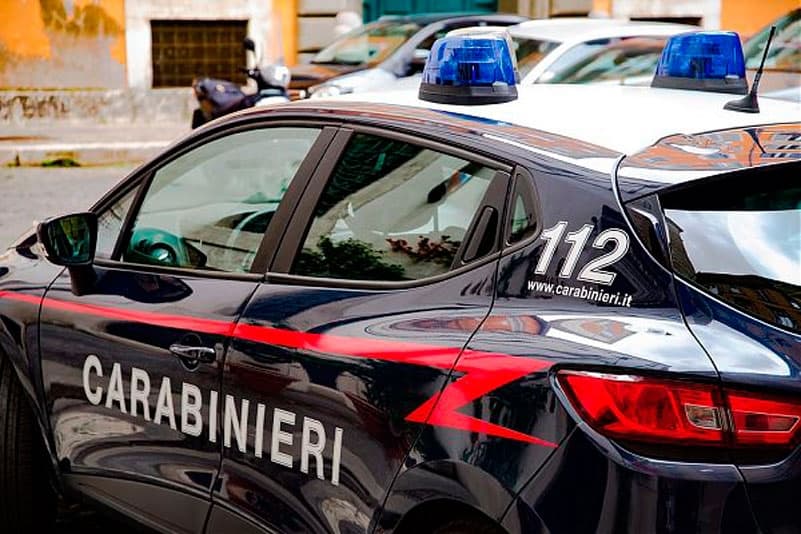 Rubano un autocarro a Trezzano e lo riempiono di monitor razziati a Cavenago, bottino recuperato dai Carabinieri