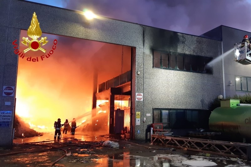 incendio a duccinasco