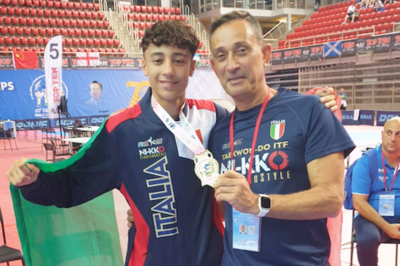 alessio-napoli-campione-del-mondo-Under-14-taekewondo